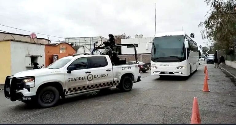 Video: Inician deportaciones en Chihuahua y Tamaulipas; expulsan de EU a 56 mexicanos