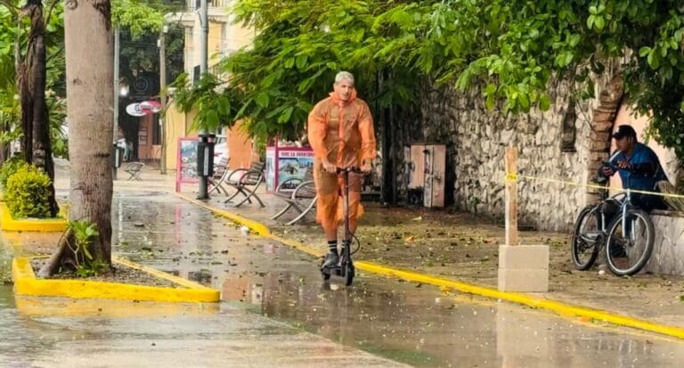 Regularán en Playa del Carmen vehículos de micromovilidad como scooters, monopatines y bicicletas eléctricas