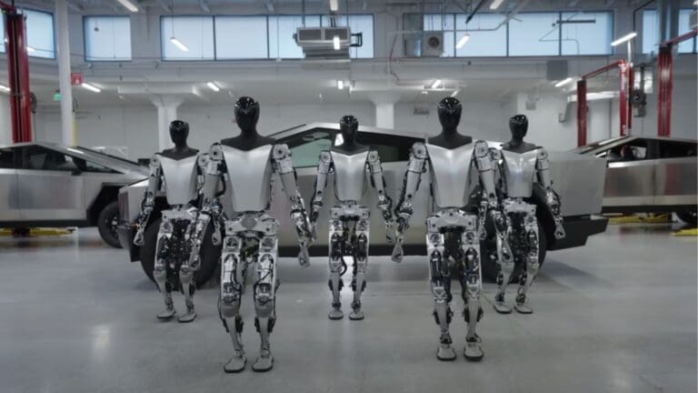 Abren la primera base de entrenamiento de robots humanoides en Shanghái, China