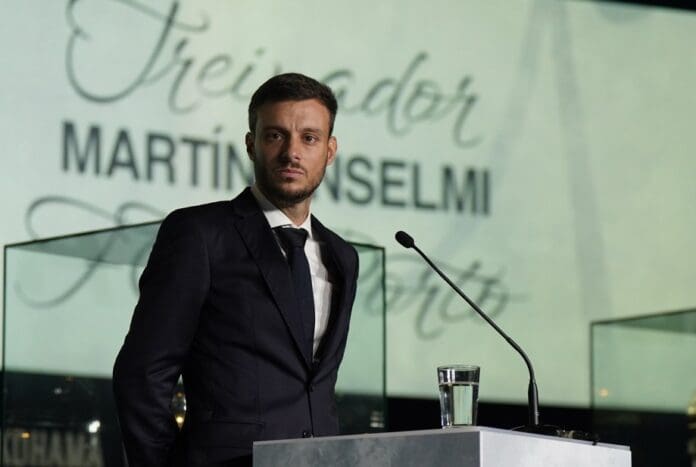 Video: Presentan a Martín Anselmi como entrenador del Porto; acusa a Cruz Azul de difamarlo
