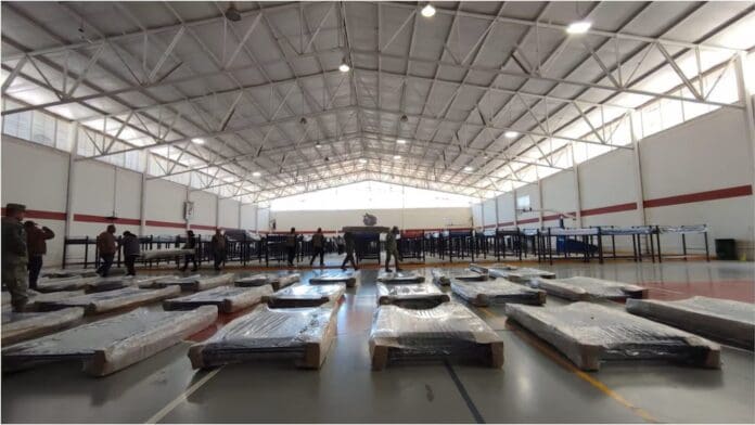 Video: Construyen en tiempo récord un centro de atención a migrantes deportados en Tijuana, Baja California