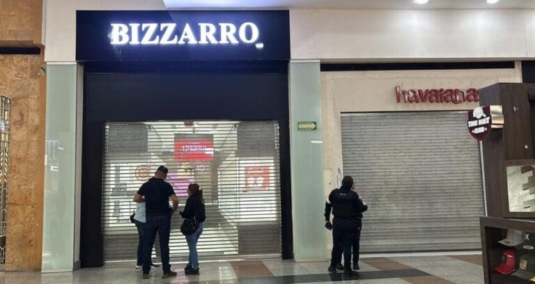 Intentan asaltar la joyería Bizzarro en Plaza Las Américas de Cancún
