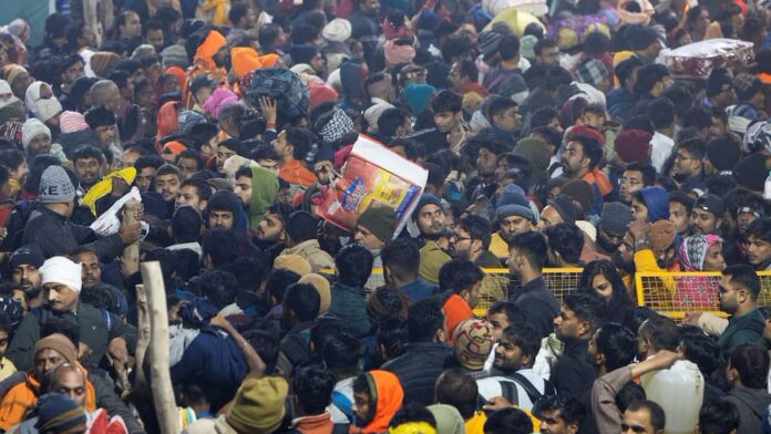 Video: Mueren al menos 40 personas durante una estampida en el mayor festival religioso de la India