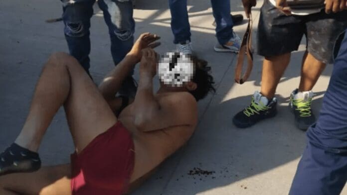Golpean a ladrones de taxistas y los dejan en ropa interior en Hidalgo