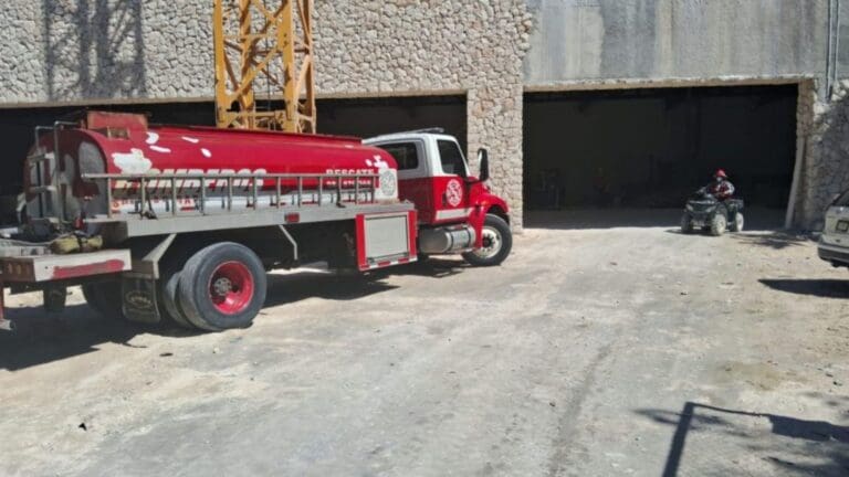 Se registra explosión dentro de una obra en construcción en Xcaret, Playa del Carmen