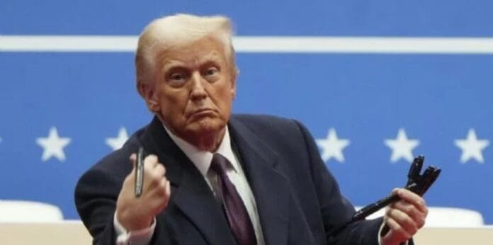 México nos debe mucho dinero y lo tiene que pagar, dijo Donald Trump al hablar de la imposición de aranceles.