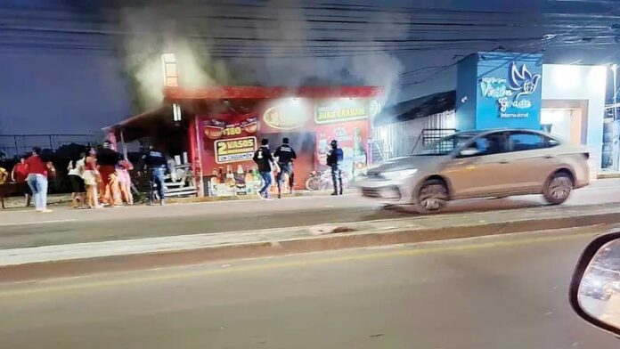 Incendian cervecería con clientes dentro; hay cuatro muertos en Tabasco