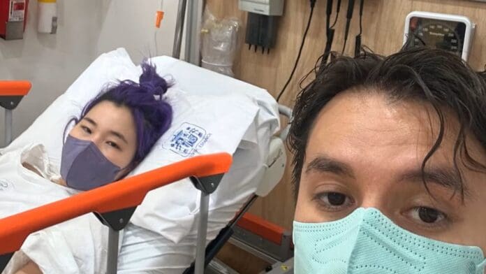 Video: Influencer “Chingu Amiga” termina en el hospital por comer tacos callejeros de cinco pesos