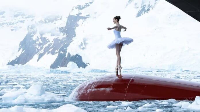 Video: Bailarina de ballet se vuelve viral tras realizarse sesión de fotos en medio de la Antártida