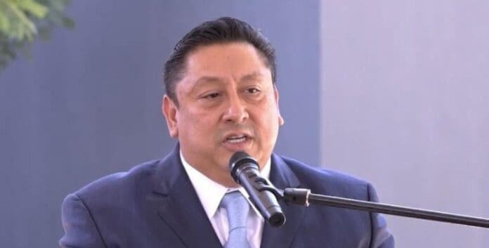 Destituyen a quien era el fiscal de Morelos; los morenistas niegan que sea para proteger a Cuauhtémoc Blanco.