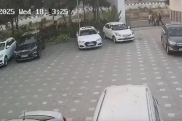 VIDEO: Niño muere arrollado en estacionamiento de un hotel; su padre miraba el celular