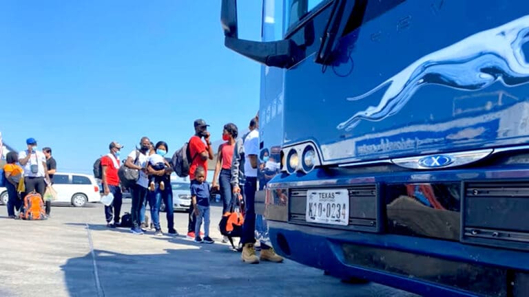 Aprueban pena de muerte para migrantes culpables de delitos capitales en Florida