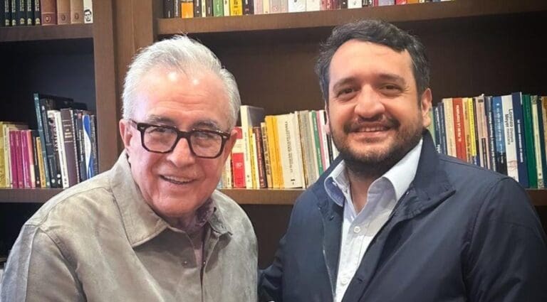 Pese a que piden su destitución, Rocha Moya se afilió a Morena con el aval de “Andy” López Beltrán