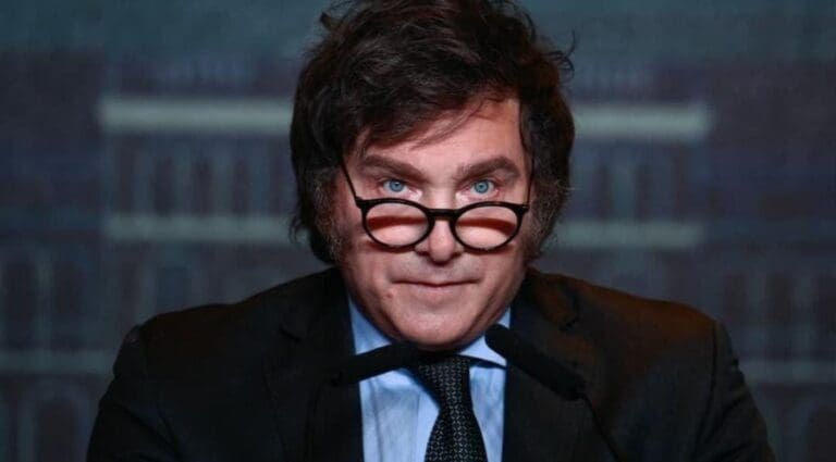 Confirman opositores que pedirán juicio político contra Javier Milei por promocionar estafa con criptomonedas.