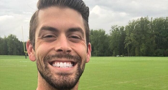 Acusan al menos unas 16 mujeres de acoso a Justin Tucker, quien es el pateador de los Cuervos de Baltimore de la NFL.