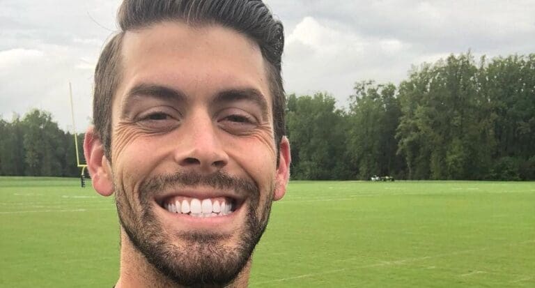 Acusan al menos unas 16 mujeres de acoso a Justin Tucker, quien es el pateador de los Cuervos de Baltimore de la NFL.