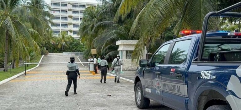 Intentan ejecutar a un ambulante cerca del hotel Oasis en la Zona Hotelera de Cancún