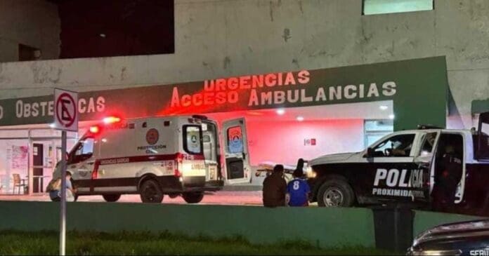 Muere un sujeto tras autolesionarse durante una discusión con su pareja esta madrugada en Playa del Carmen.