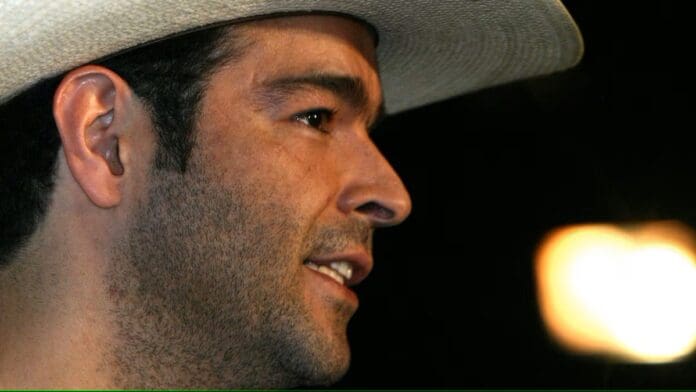 Video: Pablo Montero es abucheado por cantar borracho en un bar de Durango