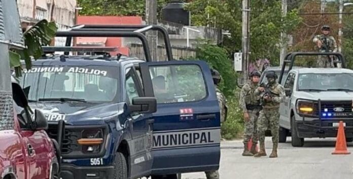 Encuentran sin vida a un elemento de la Marina en la Región 510 de Cancún. Su cuerpo fue hallado en su domicilio.