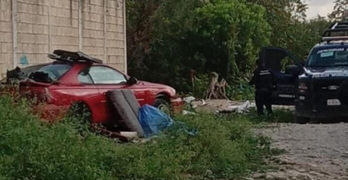 Fallece sujeto en Cancún luego que le cayera encima un auto. Un lamentable percance con fatales consecuencias.