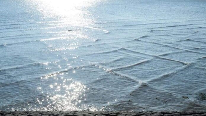 Video: Surgen olas cuadradas en el mar Egeo en Turquía; son consideradas altamente peligrosas