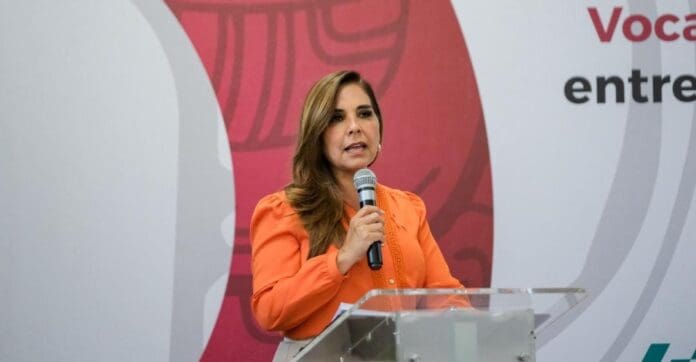 Firma la gobernadora Mara Lezama un acuerdo para vincular a estudiantes universitarios con el sector productivo.