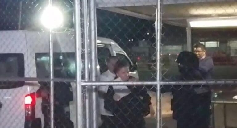 Recupera su libertad Rosalinda González, esposa de "El Mencho". Pasó mientras 29 capos eran enviados a Estados Unidos.