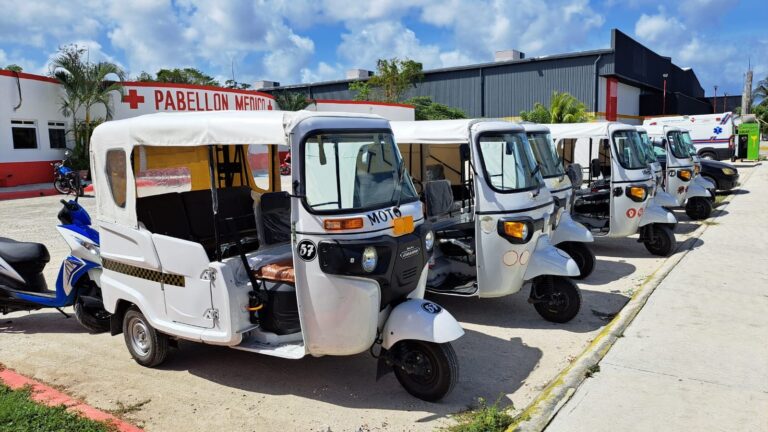 Incrementan quejas por las tarifas del sistema de mototaxis en Playa del Carmen