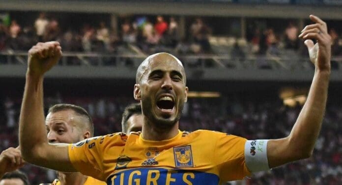 Ocurrió algo insólito en la Liga MX. Tigres despide a su técnico y el futbolista Guido Pizarro se retira para reemplazarlo.