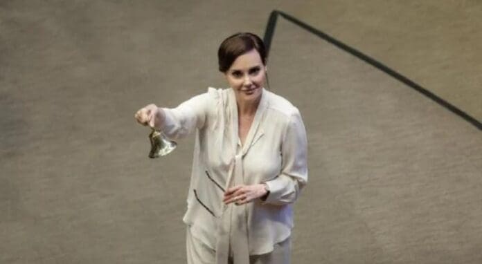 Se pelean nuevamente en el Senado Fernández Noroña y Lilly Téllez. Así el nivel de los políticos de México.