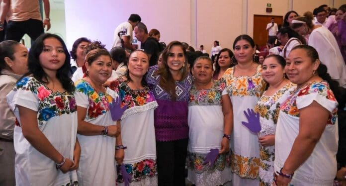 Invita Mara Lezama Espinosa a mujeres de Quintana Roo a luchar contra la desigualdad, violencia y discriminación.