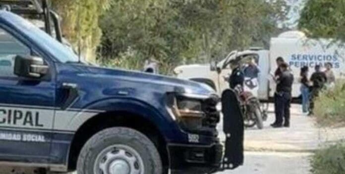 Asesinan a un hombre que había ido a comprar la comida para su familia en Cancún. En otro hecho, un sujeto murió tras volcar su auto.