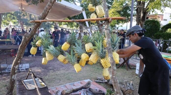 Cierra con éxito en Bacalar el Cuarto Festival Gastronómico del Caribe Mexicano, evento organizado por las autoridades estatales.
