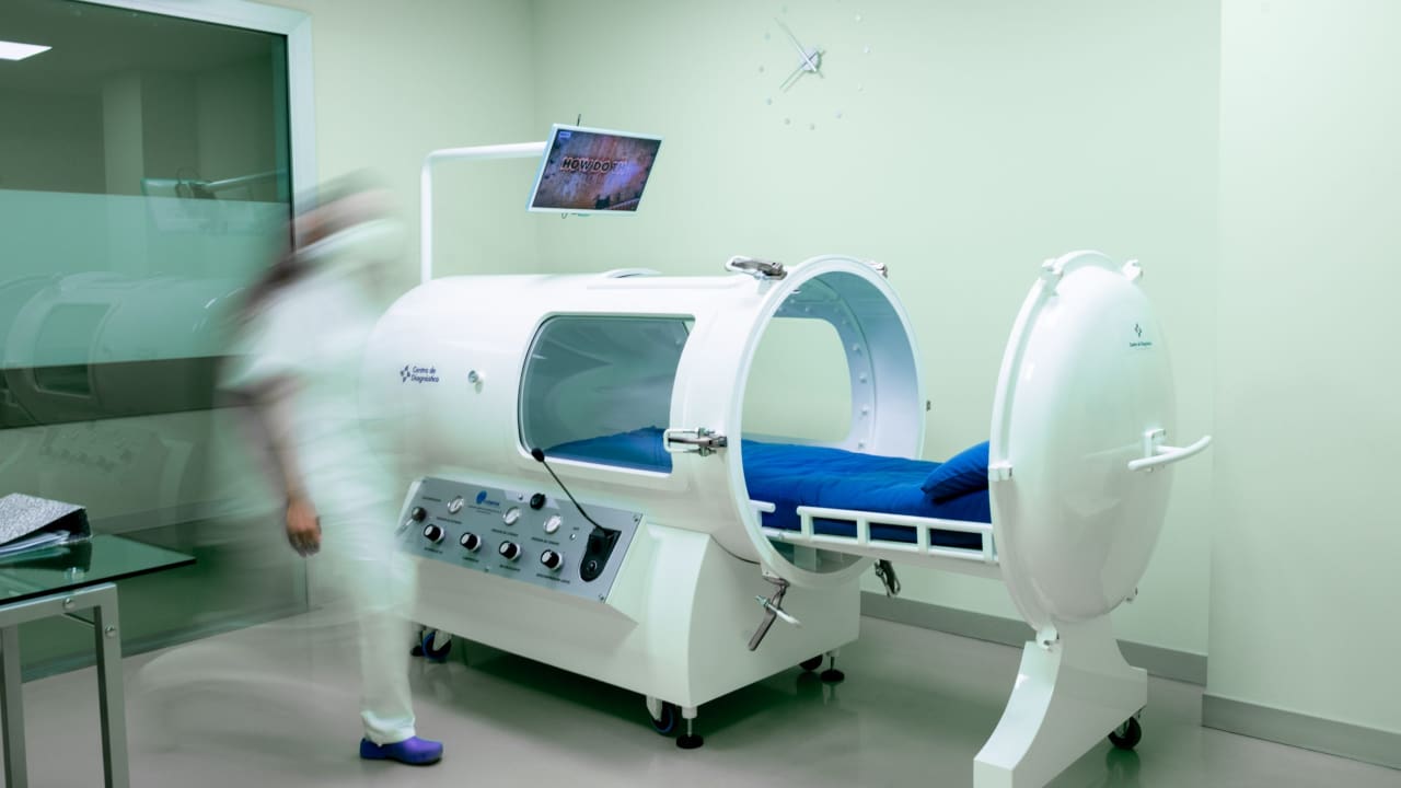 Muere niño de 5 años incinerado dentro de una cámara hiperbárica en Estados Unidos: hay cuatro acusados