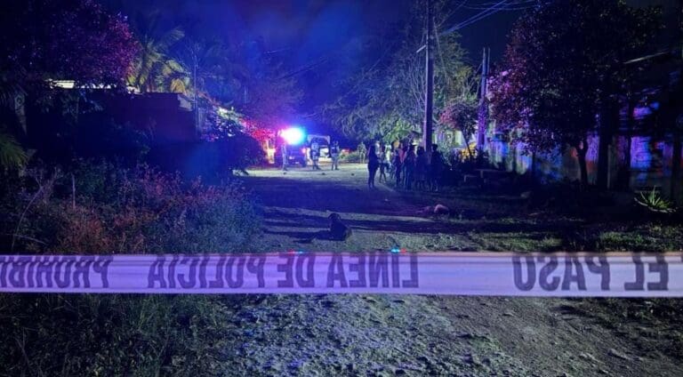 Ejecutan a dos personas en la colonia irregular Santa Cecilia de Cancún. La violencia continúa e incluso empeora.