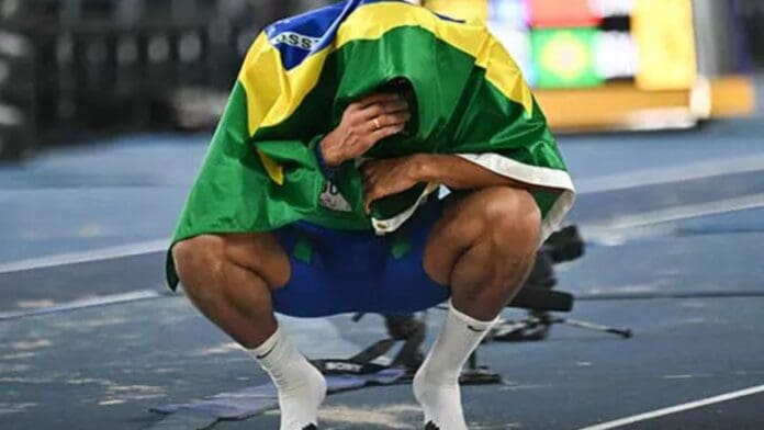 Deportista es descalificado por su calzado tras obtener el bronce en Mundial de Atletismo