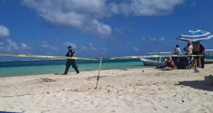 Muere ahogado en Puerto Morelos un turista de Canadá de 77 años de edad. Una lamentable tragedia ocurrida este fin.