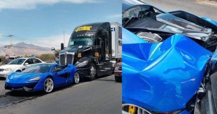 Trailero choca contra un auto McLaren de 3.5 millones de pesos en una carretera de Guanajuato este domingo.