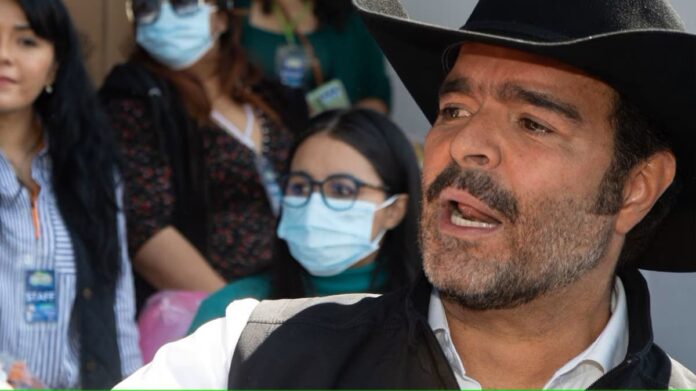 Video: Acusan a Pablo Montero de golpear a un compañero del musical 'Perfume de Gardenia'