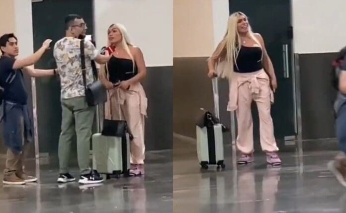 Wendy Guevara en plena entrevista en Monterrey