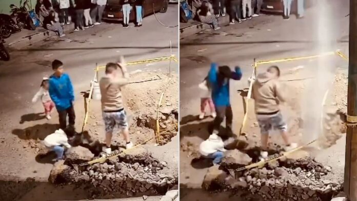Video: Niños jugando provocan una fuga de agua en Naucalpan, Edomex