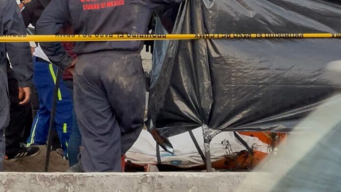Localizan restos humanos enterrados en antiguo campamento de migrantes en CDMX