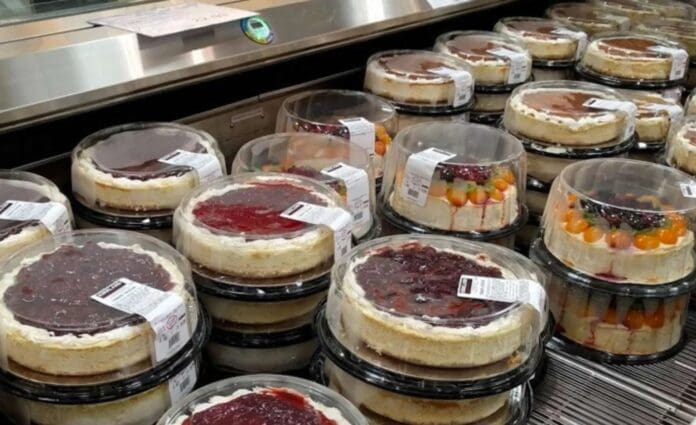 Video: Revendedora intenta devolver pastel en Costco porque no se le vendió en Saltillo, Coahuila