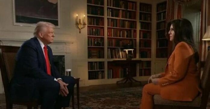 Donald Trump afirma que México le tiene mucho miedo a los cárteles. Pese a ello elogió a la presidenta del país.