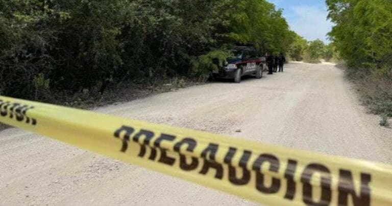 Localizan un cuerpo en un camino de terracería en Cancún. El hallazgo se da poco después de los restos ubicados en la Laguna Nichupté.