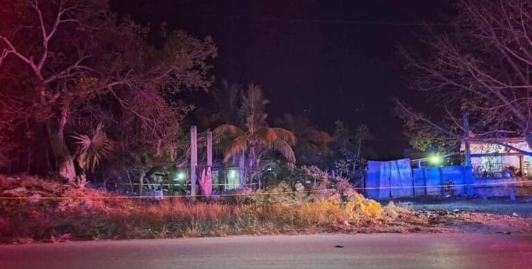 Sujeto asesina a su padre con un hacha en Carrillo Puerto. El hombre intentó escapar pero al final fue detenido.