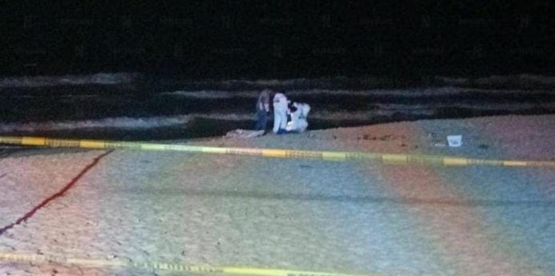 Muere ahogado sujeto en la playa Gaviota Azul de Cancún; se metió a nadar en estado de ebriedad