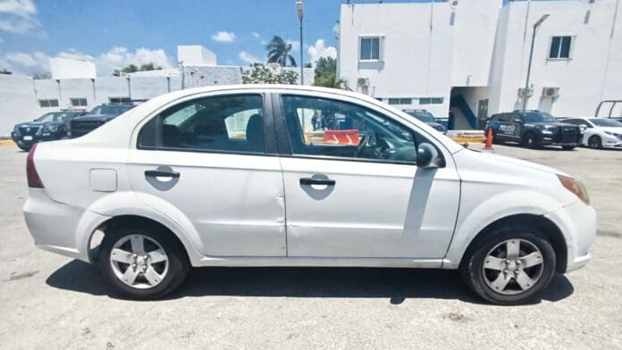 Policía de Playa del Carmen detiene a sujeto con 188 dosis de droga en la colonia Real Ibiza