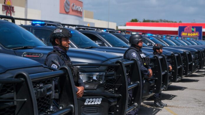 Proponen reglamento para mejorar condiciones laborales de policías en Playa del Carmen
